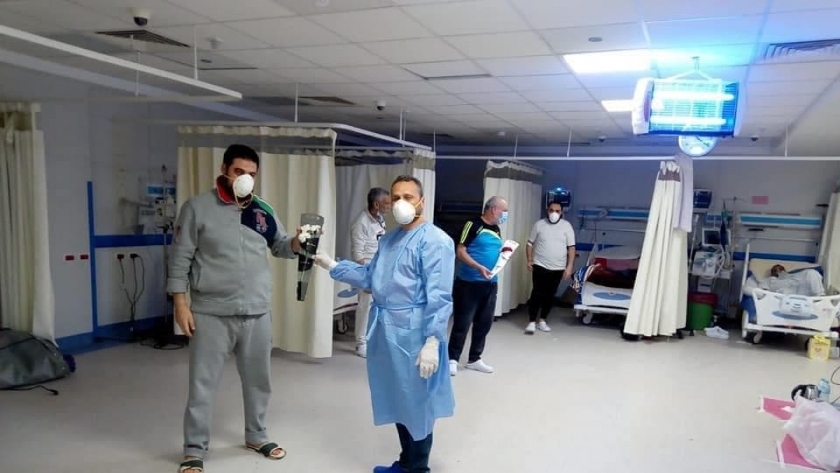 مدير مستشفى النجيلة للعزل مع بعض مرضى كورونا بالمستشفى
