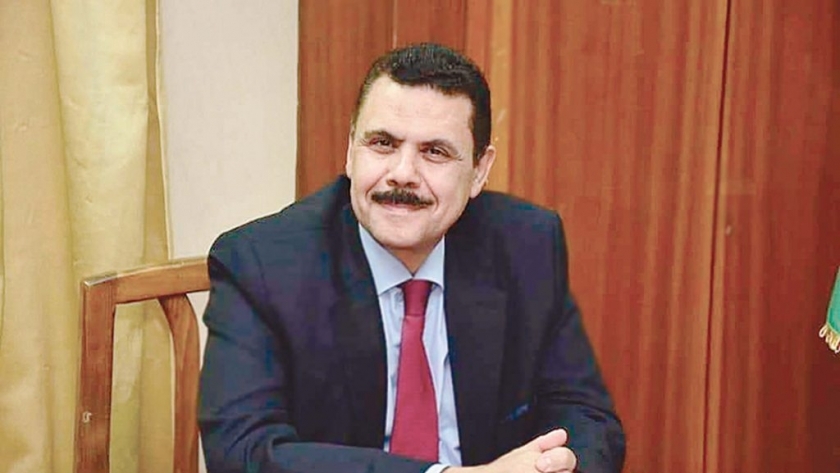 الدكتور أحمد أبو زيد عضو مجلس إدارة الشركة القابضة للصناعات الغذائية