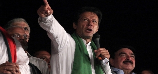 زعيم حزب حركة الإنصاف الباكستانية المعارضة ، عمران خان