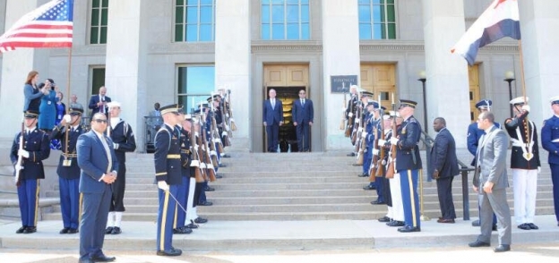 السيسى يزور وزارة الدفاع الامريكية