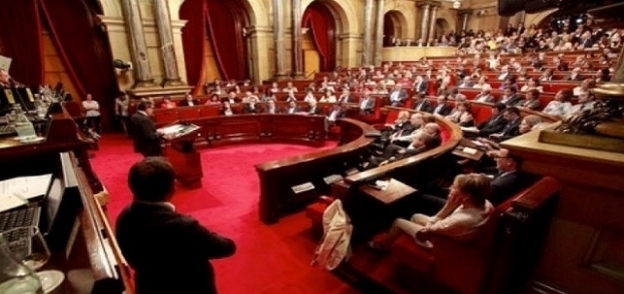 برلمان كاتالونيا يحفز على الاستقلال عن إسبانيا