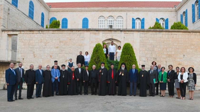 المشاركون في اجتماع مجلس كنائس الشرق الأوسط