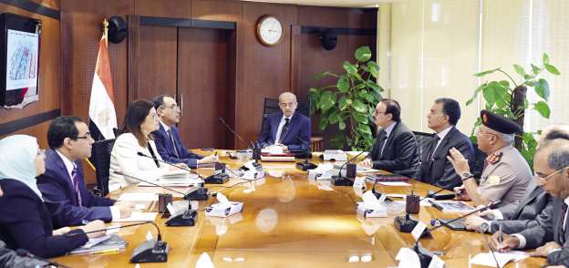 رئيس الوزراء خلال اجتماع متابعة أعمال العاصمة الإدارية