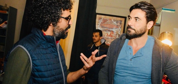 أحمد عز مع مخرج الفيلم أحمد علاء