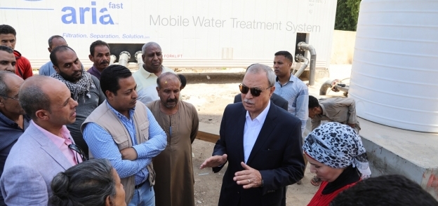 محافظ قنا: إقامة مشروع محطة مياه شرب جديدة في قرية حجازة