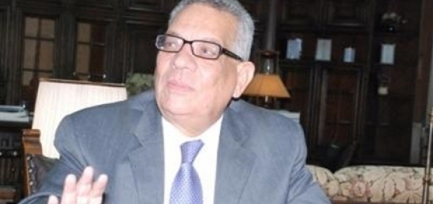 إسماعيل حسن