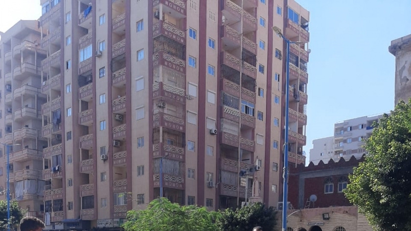 خلال حملة تفتيش علي وصلات وعدادات مياه الشرب للوحدات السكنية وسط مدينة مرسي مطروح