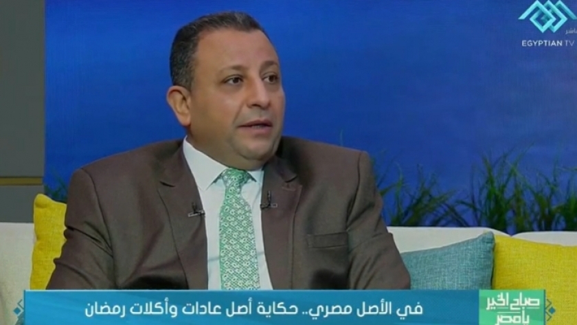 الدكتور محمد عبداللطيف أستاذ الأثار وعميد كلية السياحة في جامعة المنصورة