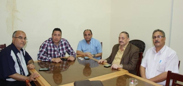 نقيب صيادلة مصر يبحث مشاكل نقابة الفيوم