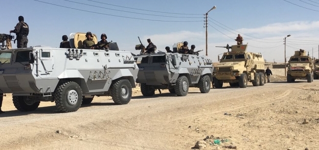 رجال القوات المسلحة والشرطة يواصلون تنفيذ العملية الشاملة بكل بسالة لتطهير سيناء من الإرهابيين