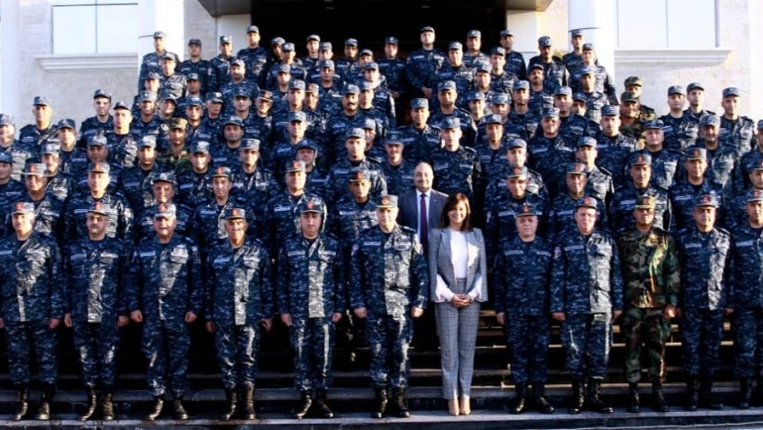 وزيرة الهجرة تستعرض جهود الوزارة في محاضرة بقيادة القوات البحرية