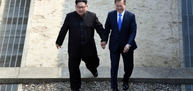 رئيس كوريا الجنوبية مون جاي-إن والزعيم الشمالي كيم جونج أون-صورة أرشيفية