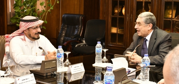 صورة من اجتماع شاكر ونظيره السعودي