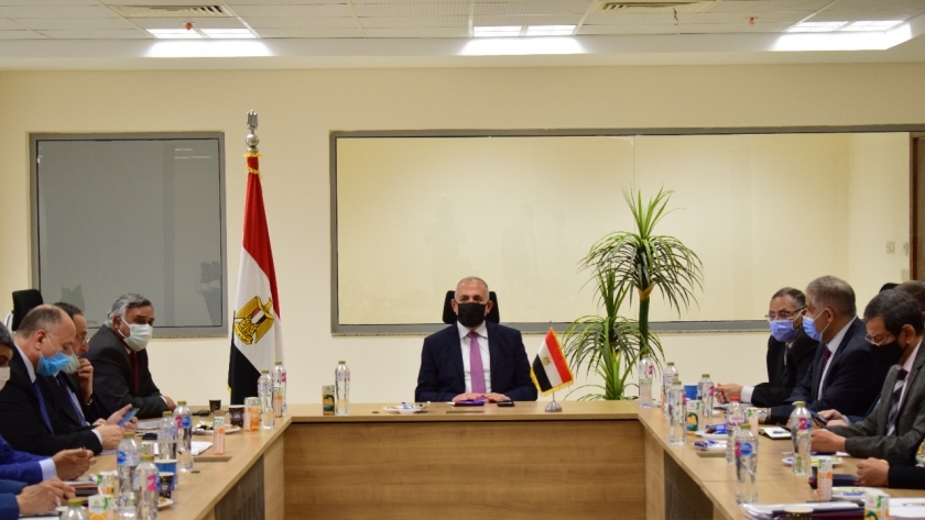 الدكتور محمد عبد العاطي وزير الموارد المائية والري وقيادت الوزارة