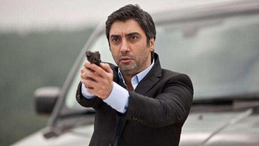 الممثل التركي نجاتي شاشماز المعروف بـ مراد علمدار