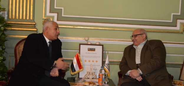 سفير سلطنة عمان بجامعة عين شمس
