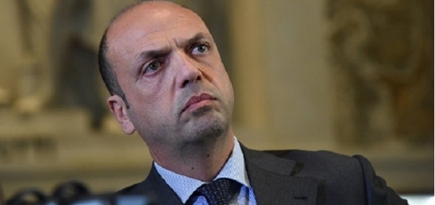 وزير الخارجية الإيطالي أنجيلينو ألفانو