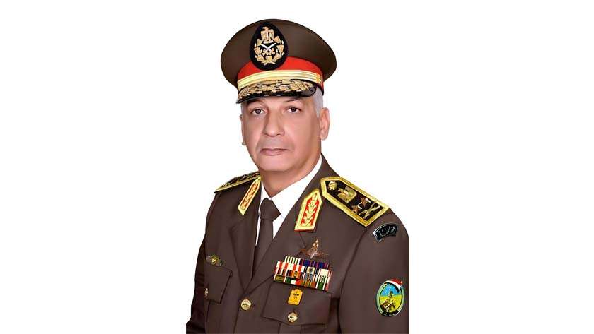 الفريق أول محمد زكي القائد العام للقوات المسلحة وزير الدفاع والإنتاج الحربي