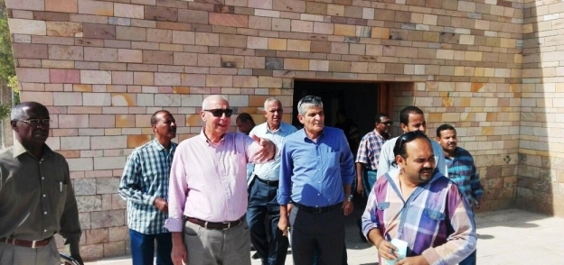 محافظ أسوان يتفقد  مدينة أبو سمبل السياحية