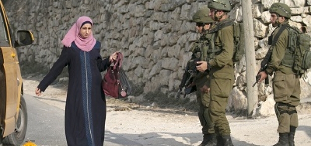 قوات الاحتلال تواصل التضييق على الفلسطينيين فى الضفة الغربية