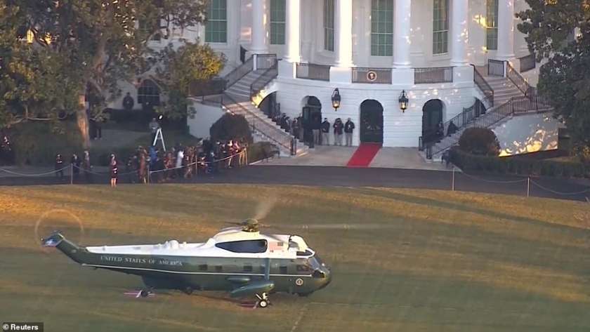 المروحية التى تقل ترامب أثناء مغادرتها البيت الأبيض