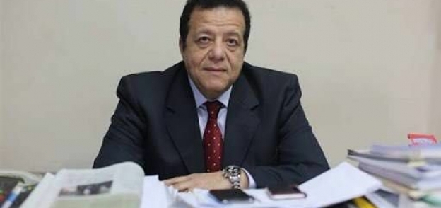 الدكتور عاطف عبد اللطيف رئيس جمعية مسافرون للسياحة