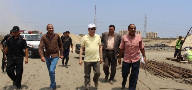 محافظ دمياط يتفقد أعمال الإنشاءات الجارية بمدينة الأثاث