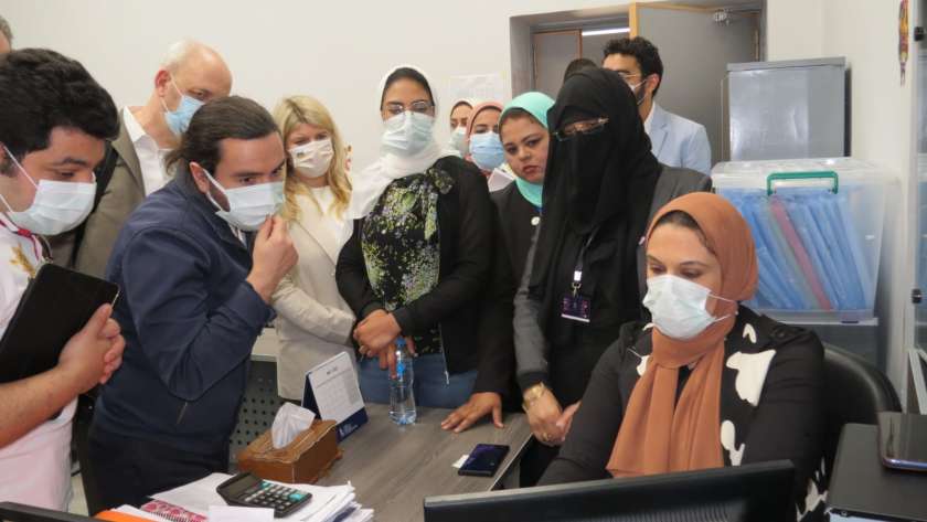 وفد البنك الدولي يزور منشآت هيئة الرعاية الصحية في بورسعيد