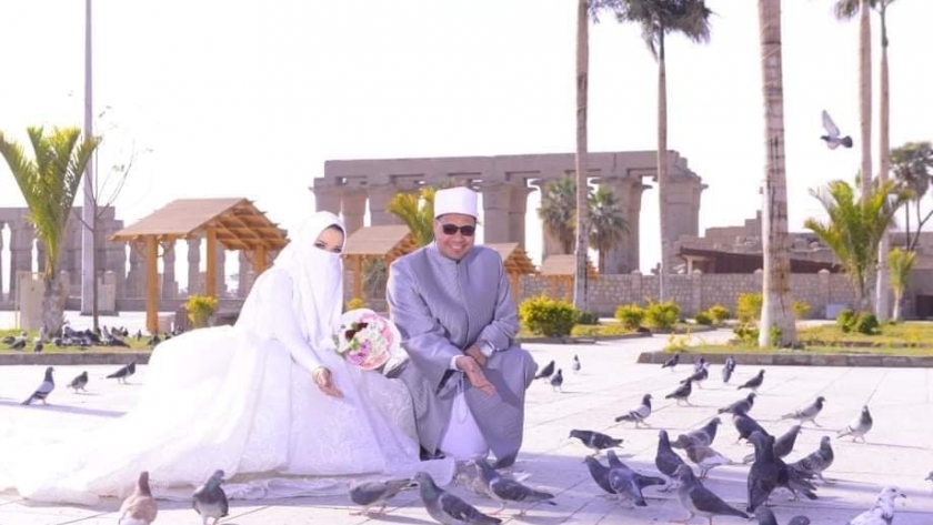 اسلام الازهرى وزوجته