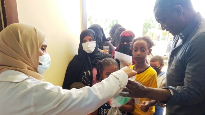 قافلة طبية مجانية فى قرى أسوان ضمن «حياة كريمة»