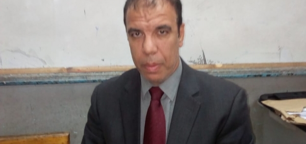 المستشار الدكتور ايهاب الروبي رئيس اللجنة الفرعية رقم ٢٧بمدرسة الايمان للتعليم الأساسي بالهرم