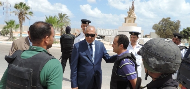 مدير أمن مطروح اللواء هشام نصر خلال حملة أمنية بالساحل الشمالى