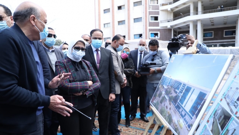 وزيرة الصحة تتفقد أعمال الإنشاءات بمستشفى التل الكبير بتكلفة إجمالية 534 مليون جنيه