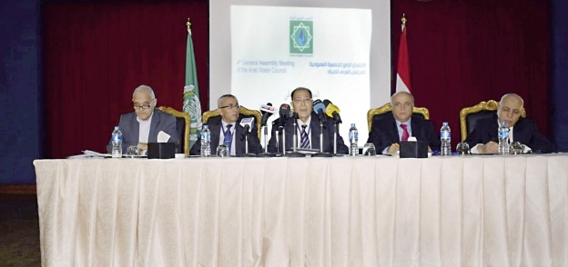 «أبوزيد» خلال الإعلان عن بدء اجتماعات المجلس العربى للمياه