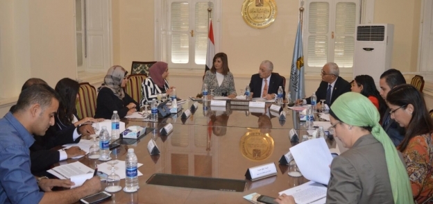 وزيرة الهجرة ووزير التعليم يناقشون ترتيبات مؤتمر مصر تستطيع