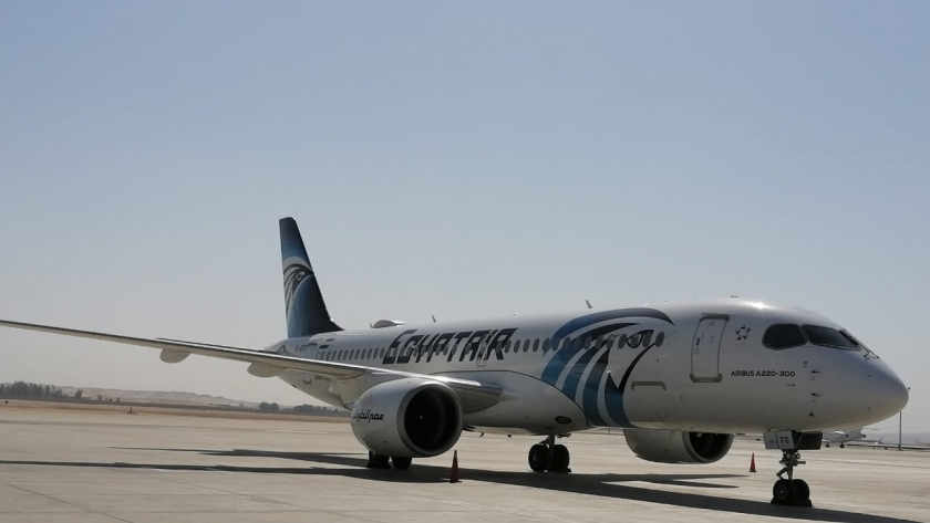 إقلاع طائرة مصر للطيران