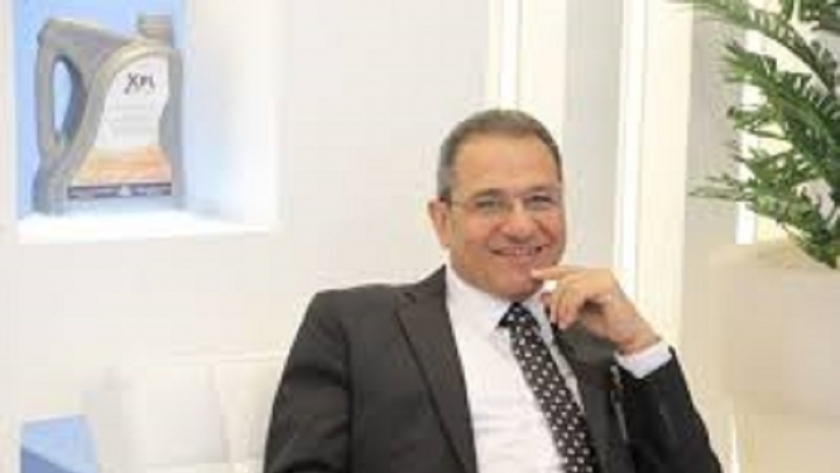 المحاسب عادل عياد رئيس شركة التعاون للبترول