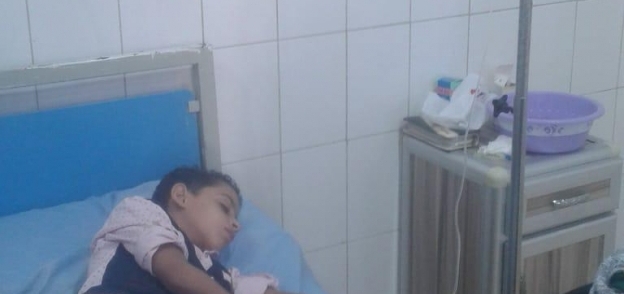 إصابة عامل و3 أطفال بتسمم غذائي في سوهاج