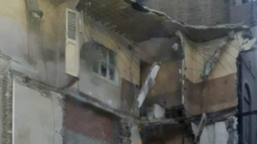 انهيار سقف وحائط منزل - صورة أرشيفية