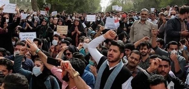 مظاهرات في الأهواز ضد سياسة نقل مياه الأنهر الى محافظات إيران الوسطى