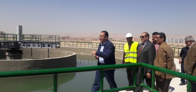 وزير الإسكان يتفقد محطة مياه مدينة سوهاج الجديدة