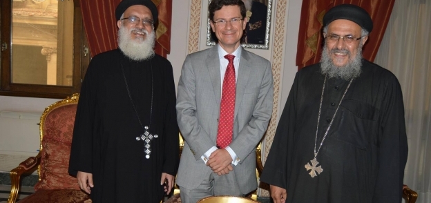 بالصور| قنصل إسبانيا يزور الكاتدرائية المرقسية بالإسكندرية