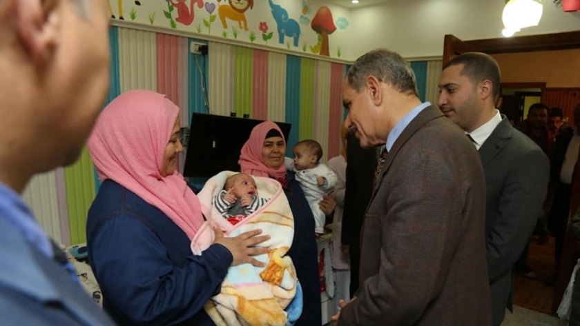 محافظ كفر الشيخ يتفقد دار الأيتام الرضع