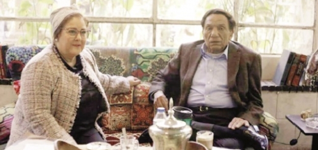 عادل إمام ودلال عبدالعزيز فى مشهد من المسلسل
