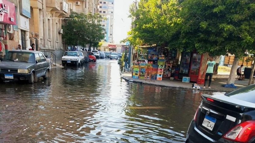 غرق شوارع الإسماعيلية بالمياه