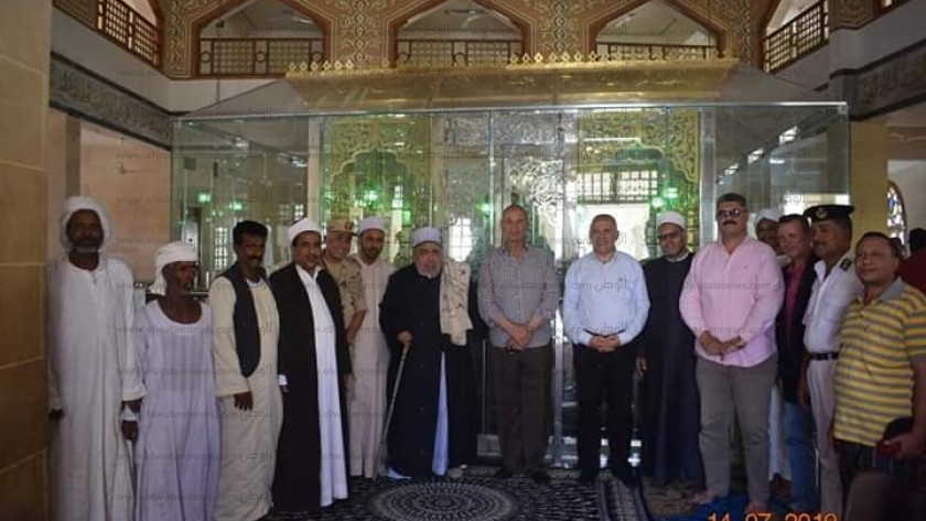 وزير الري في زيارة لمسجد ابو الحسن الشاذلي