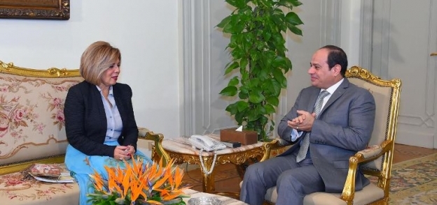 «السيسى» خلال لقاء سابق مع مرشحة مصر لـ«اليونيسكو»