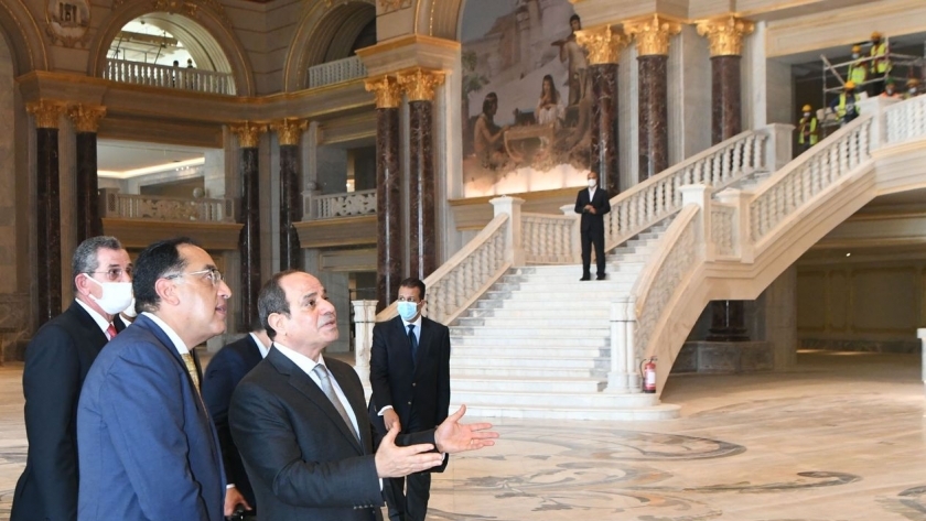 الرئيس السيسي يتفقد دار الأوبرا الجديدة بالعاصمة الإدارية
