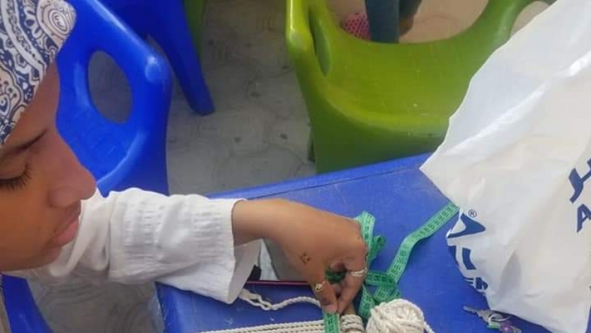 ورشة عمل للفتيات حول الحرف اليدوية في مركز شباب سموحة بالإسكندرية