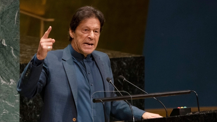 عمران خان رئيس الوزراء الباكستاني
